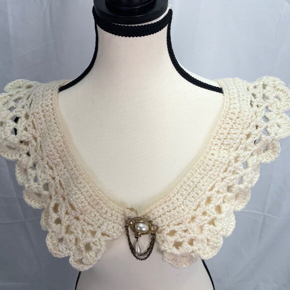 CROCHET WIDE NECK & SHOULDER COLLAR VINTAGE DESIGN NEW HANDMADE ELEGENT LOOK - Picture 4 of 5